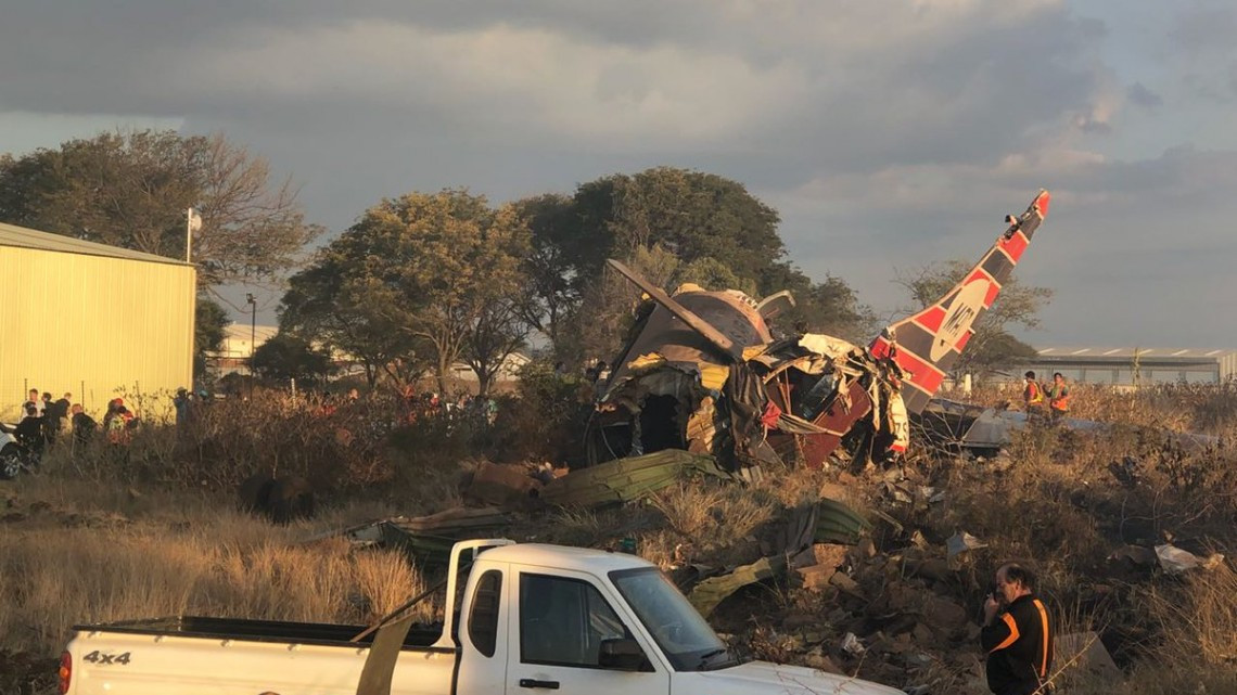 Se estrella un avión en la capital de Sudáfrica