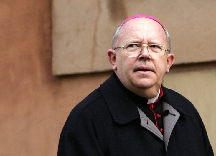 Cardenal francés se declara culpable de abuso contra una menor 