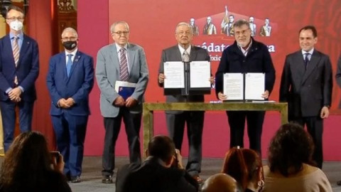 Firma AMLO acuerdo con la ONU para la compra de medicinas en el extranjero