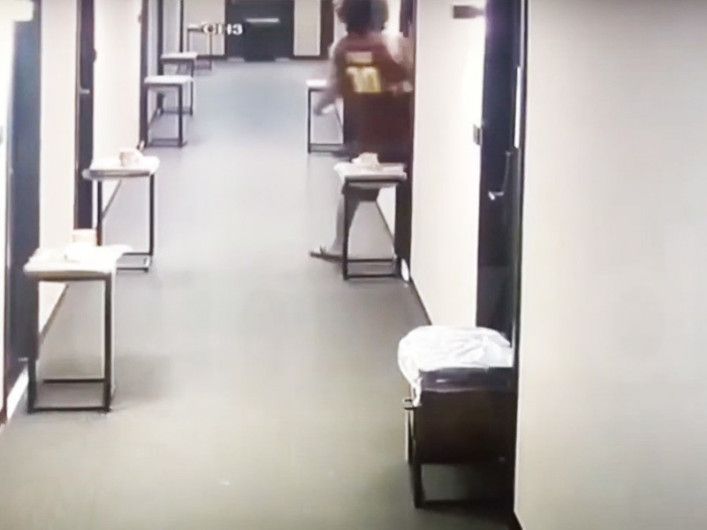 Recibe multa por romper la cuarentena ocho segundos