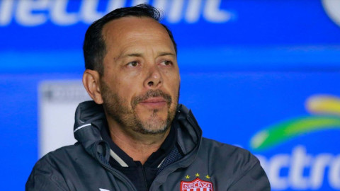 Necaxa despide a Eduardo Fentanes tras malos resultados en el Apertura