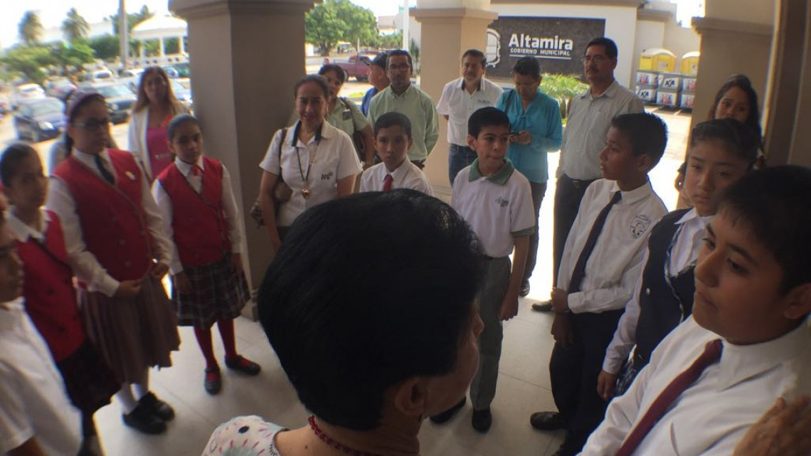 Niños se preparan para participar en Olimpiadas del conocimiento 