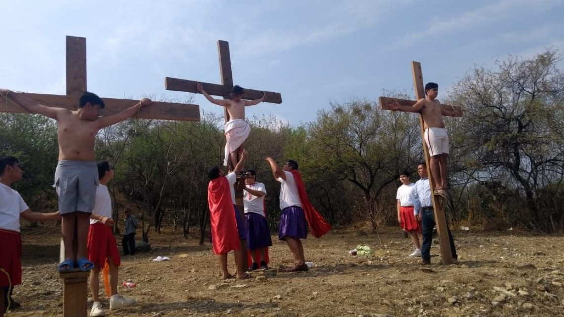 Realizan varios Viacrucis tras dos años de pandemia 