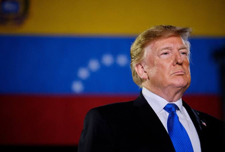 Trump anunciará la guerra con Venezuela esta noche, afirma periodista