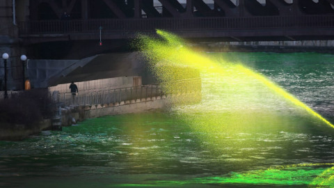 Chicago se tiñe de verde