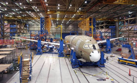 De hacer interiores de aviones a crear cubre bocas: industrias de Estados Unidos se reinventan