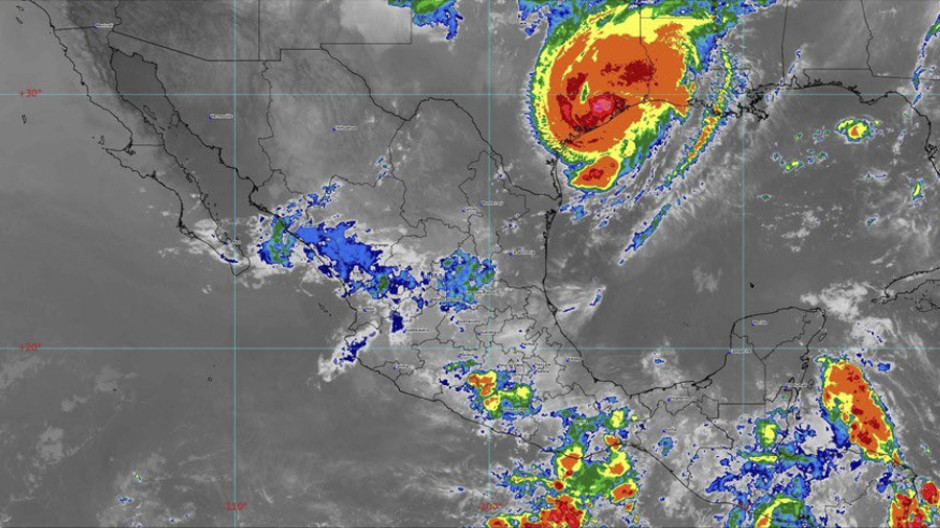 'Beryl' toca tierra cerca de Matagorda, Texas como huracán de categoría 1 