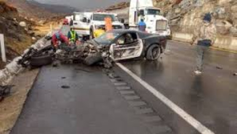 Hombre fallece por transmitir en vivo mientras manejaba