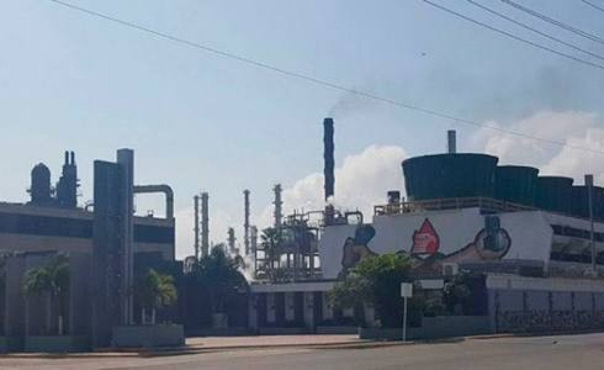 Muere trabajador tras fuga de gas en refinería de Madero