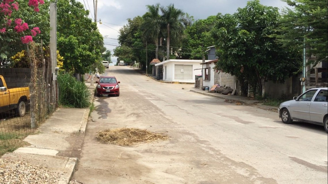 Canal a cielo abierto, punto de riesgo para familias del sector Montealto