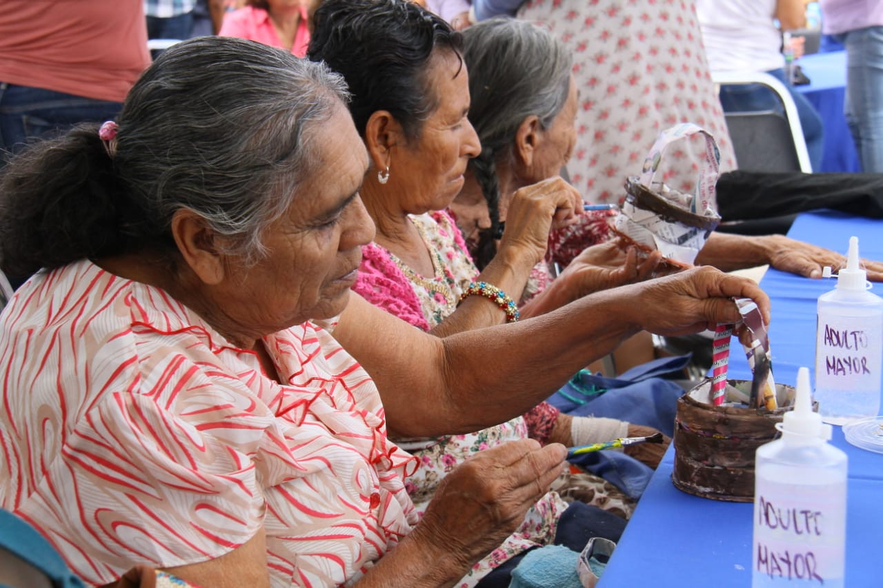Reconocen trabajo de Xico en Feria Ejidal de Santa Librada
