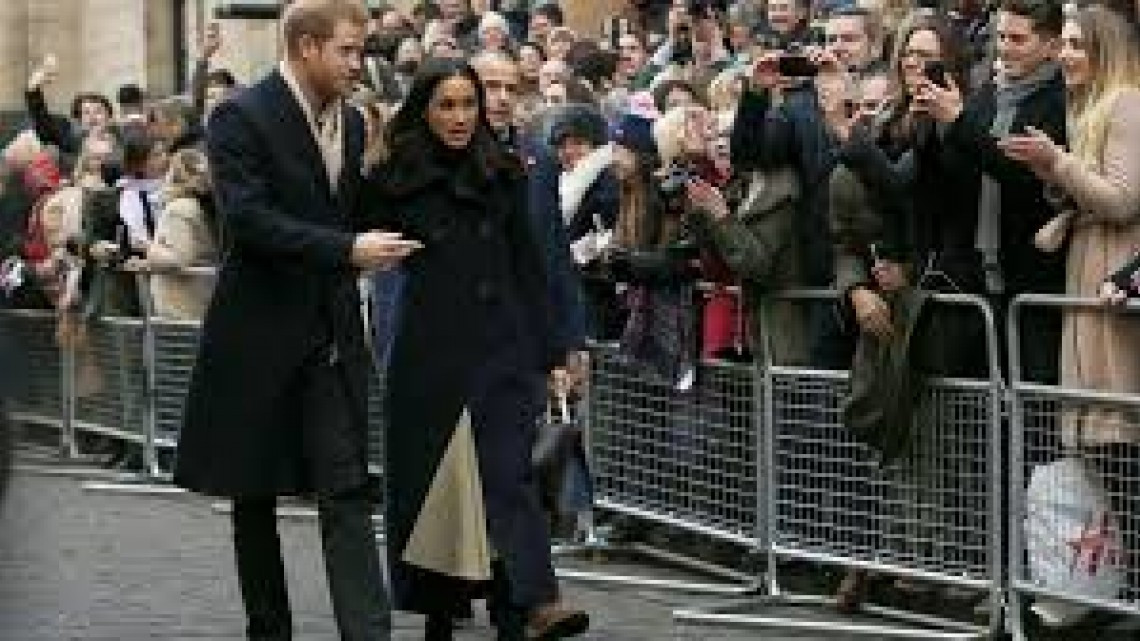 Príncipe Enrique y Meghan Markle conmemoran Día Mundial del SIDA
