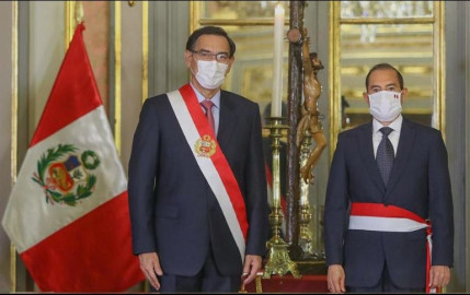 Presidente de Perú nombra al exmilitar como jefe de gabinete