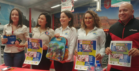 Invita DIF a apoyar con útiles escolares a niños de escasos recursos