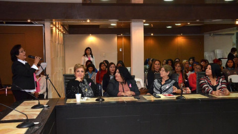 Concientizan a Mujeres Maderenses sobre el Cuidado de la Salud