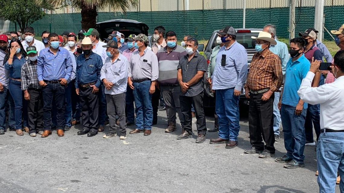 Integrantes del Distrito Riego de Río Bravo se manifiestan en oficinas de Conagua 
