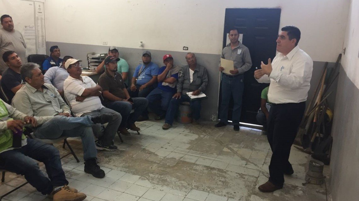 Imparte COMAPA capacitación “Calidad en el servicio” para cuadrillas Vactors.