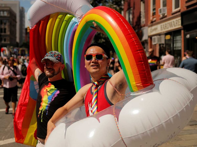 NY celebra marcha del orgullo LGBT+