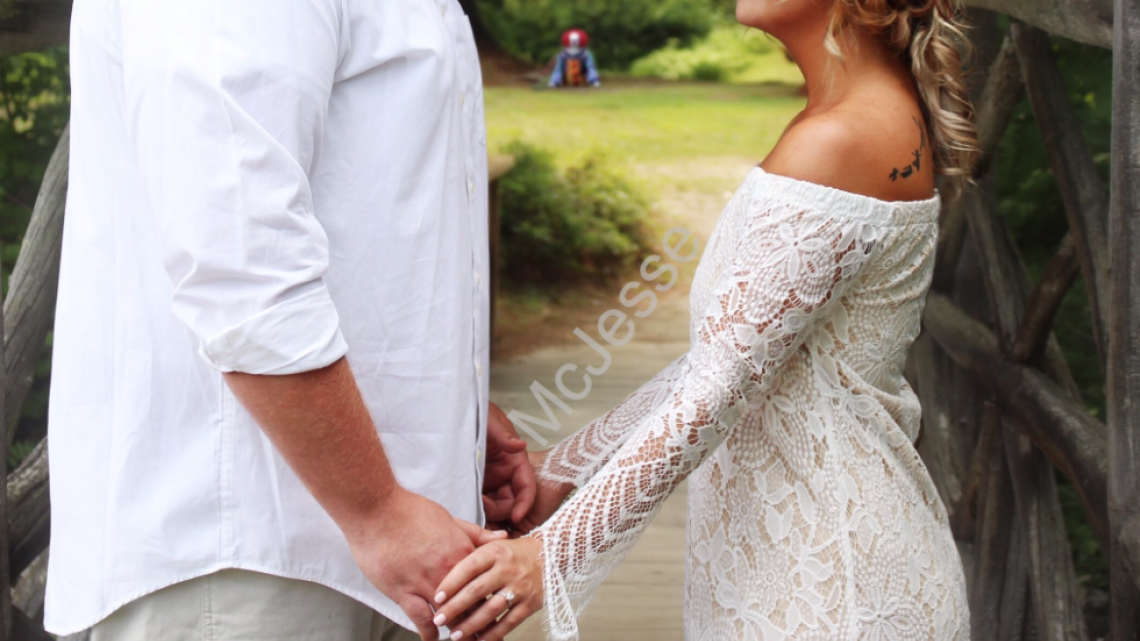 Coloca al payaso “Eso” en fotos nupciales de su hermana