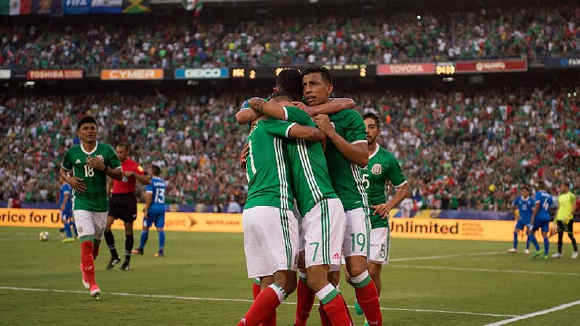 Triunfa México ante El Salvador en primer partido de la Copa Oro 2017