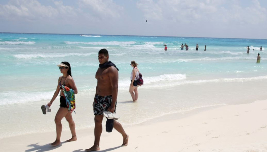 Concanaco prevé repunte de turismo en playas mexicanas en fin de año 