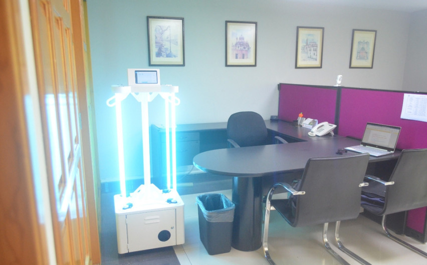 Estudiante del Tec de Monterrey crea robot desinfectante