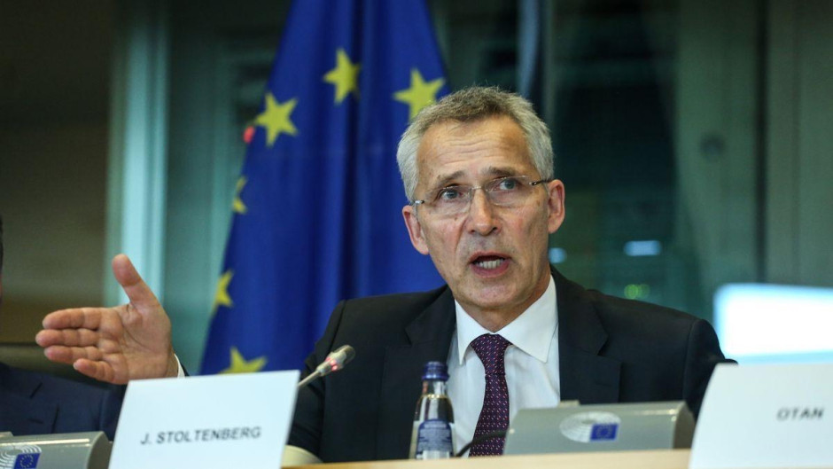 La OTAN dice que Rusia acusa "falsamente" a Ucrania de preparar "bomba sucia"