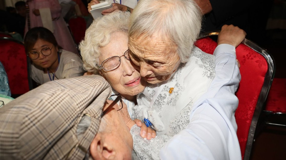 Familias separadas tras la Guerra de Corea se reúnen décadas después