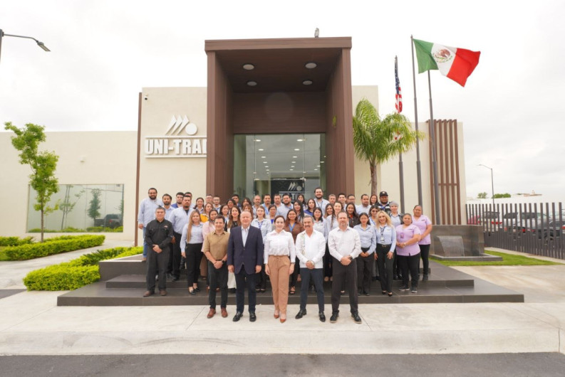 Respaldan grupo Uni-Trade a candidata Carmen Lilia Canturosas 