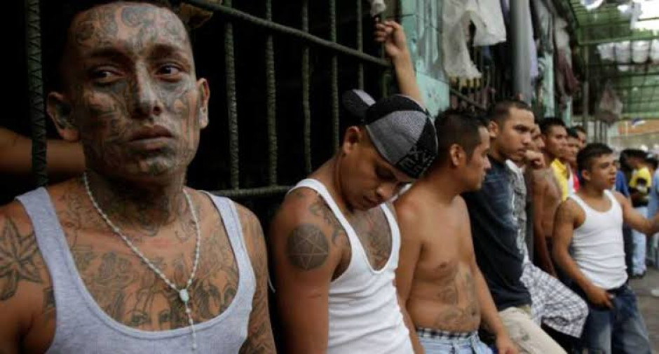 Van 50 mil detenidos en "guerra" contra pandillas en El Salvador