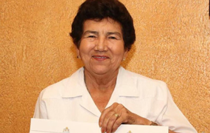 Magdalena Peraza entrega sector pavimentado