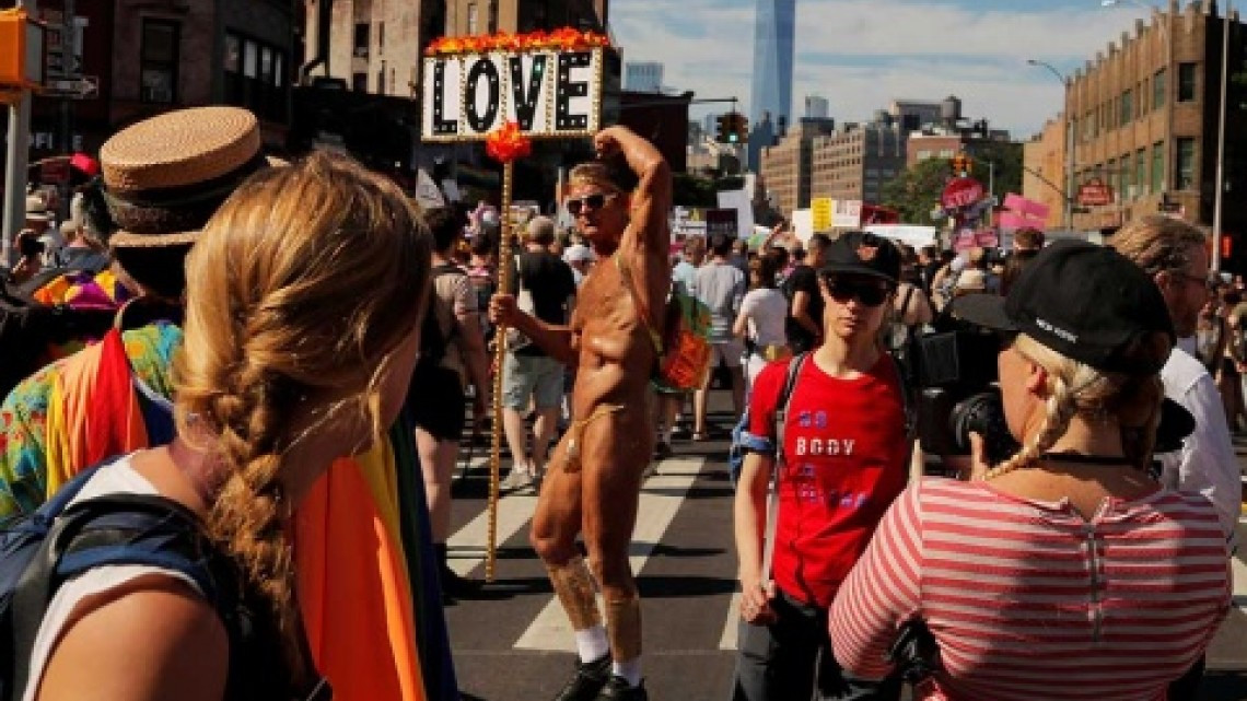 NY celebra marcha del orgullo LGBT+