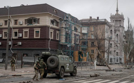 Denuncian que rusos sacaron por la fuerza a 150 niños de Mariúpol