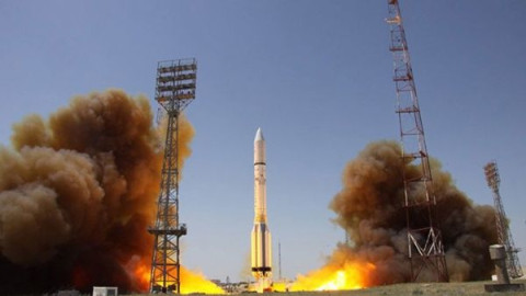 Rusia lanza con éxito cohete Protón-M con satélite militar