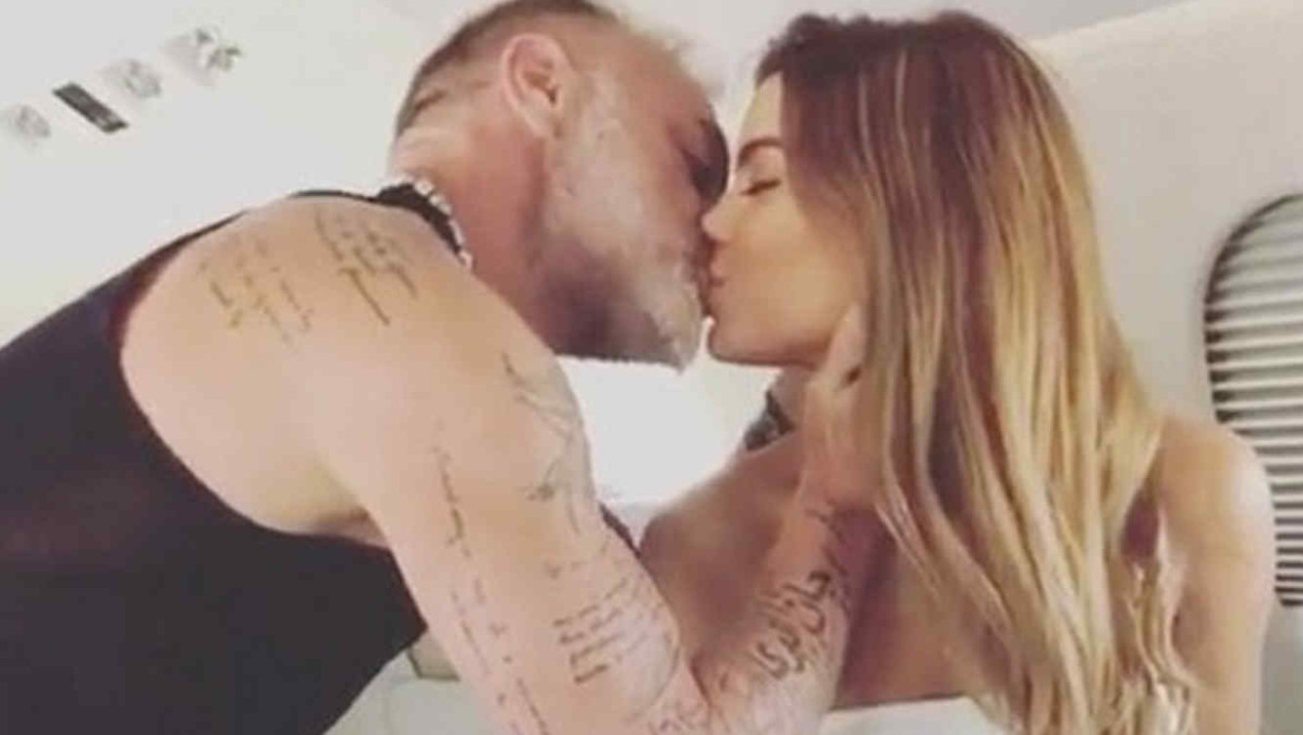 Ariadna Gutiérrez y Gianluca Vacchi ¡se besan!
