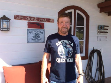 Sobrevive Chuck Norris a dos infartos