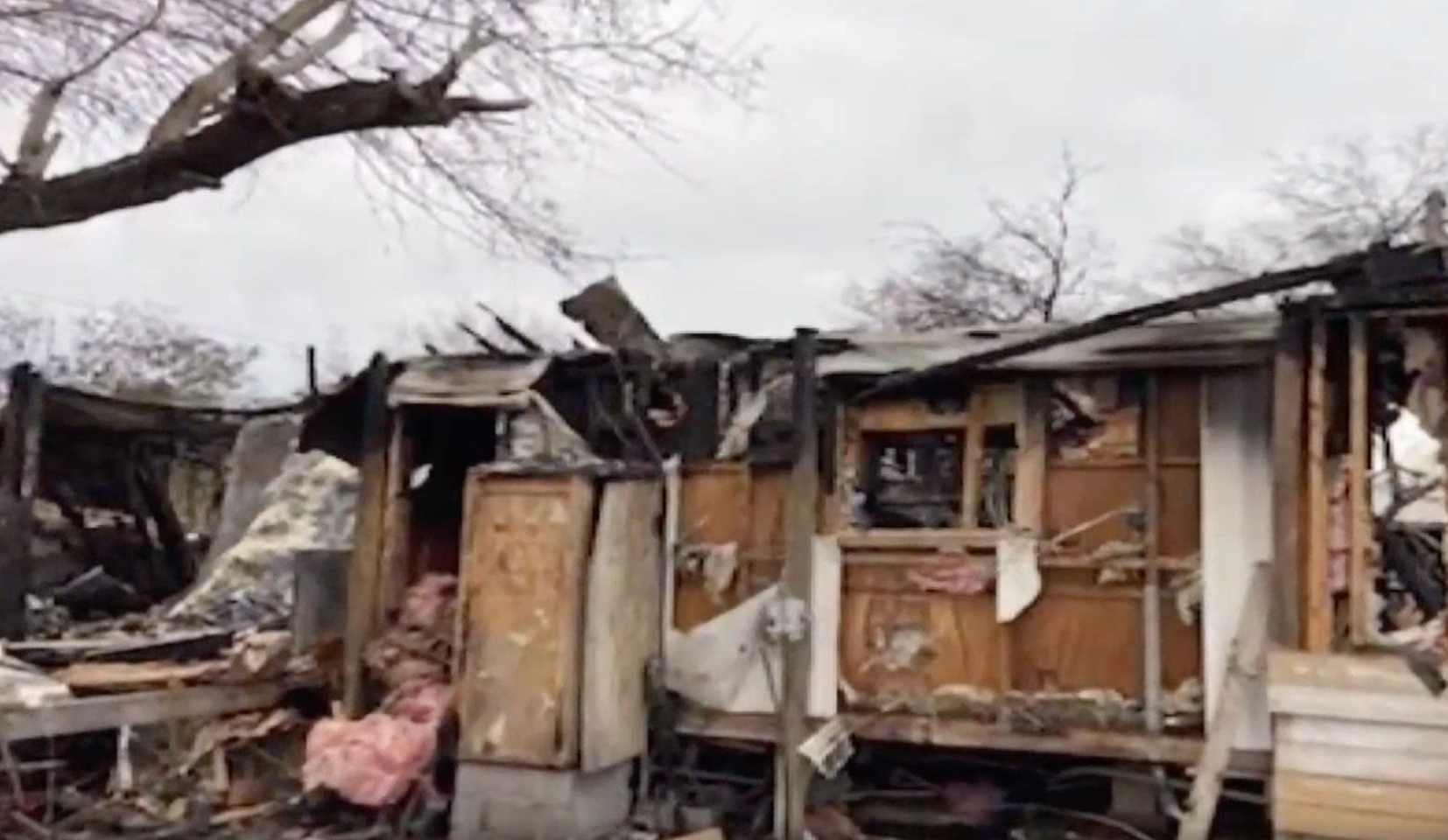 Familia de Mission pierde su casa por un voraz incendio