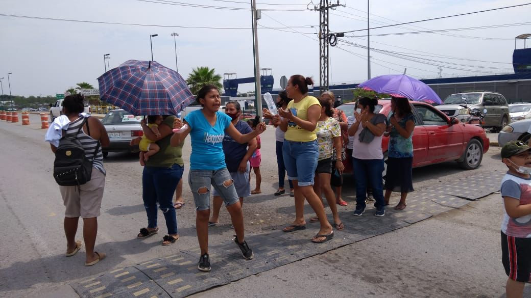 Cierran carretera por falta de agua y luz eléctrica 