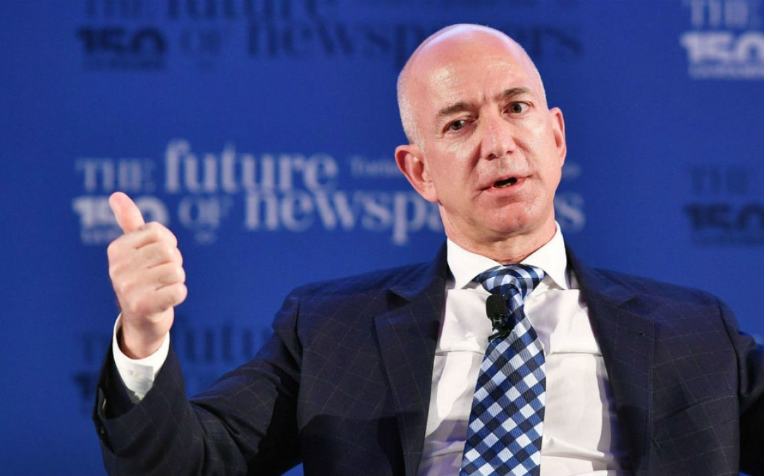 Jeff Bezos se convierte en la primera persona en acumular 200 mil mdd 