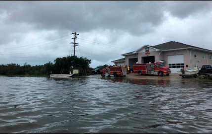  ‘Dorian’ continua su paso ahora rumbo a Canada