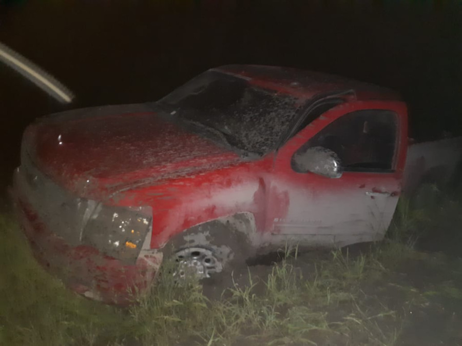 Policía Estatal asegura camionetas con blindaje artesanal 