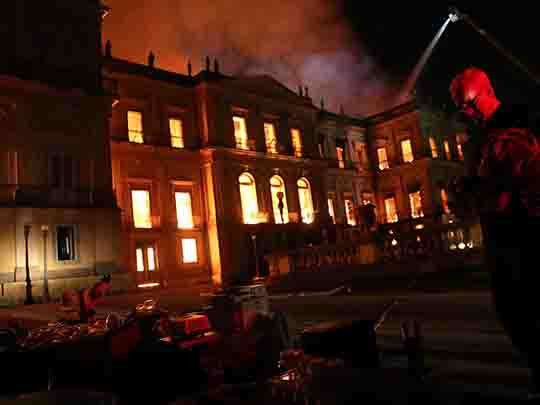 Encuentran causa del incendio en Museo de Brasil