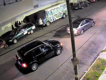 Policía de Los Ángeles difunde video de golpiza a mexicano