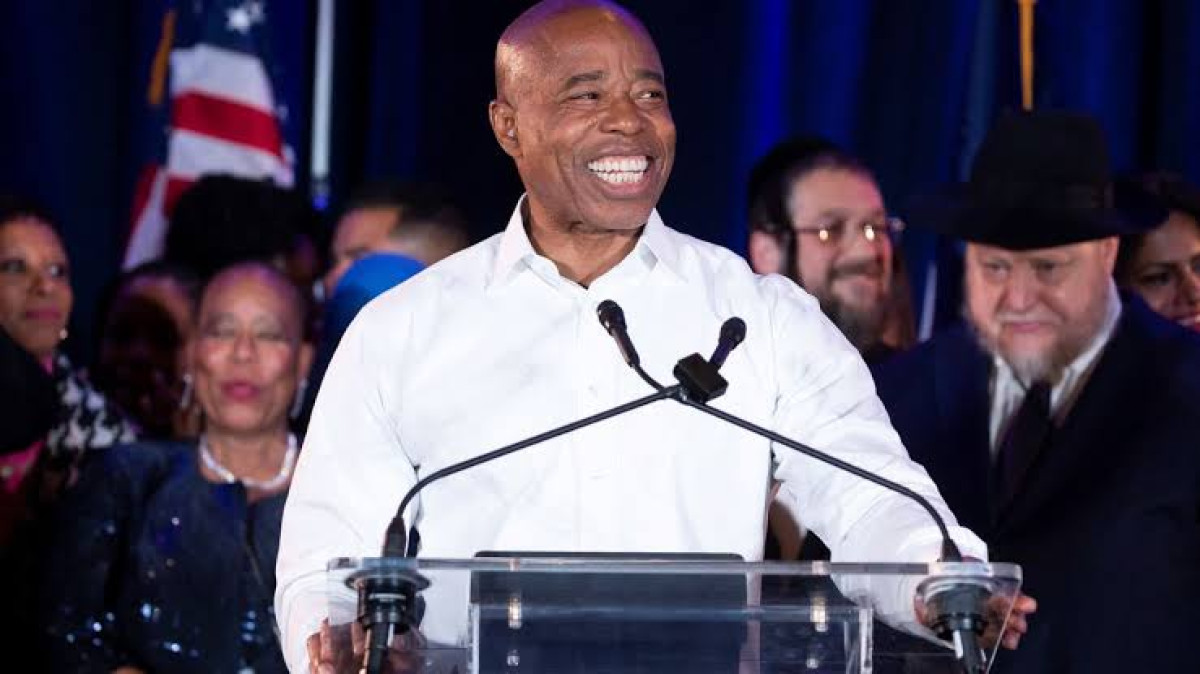 El ex policía Eric Adams es elegido como nuevo alcalde de Nueva York