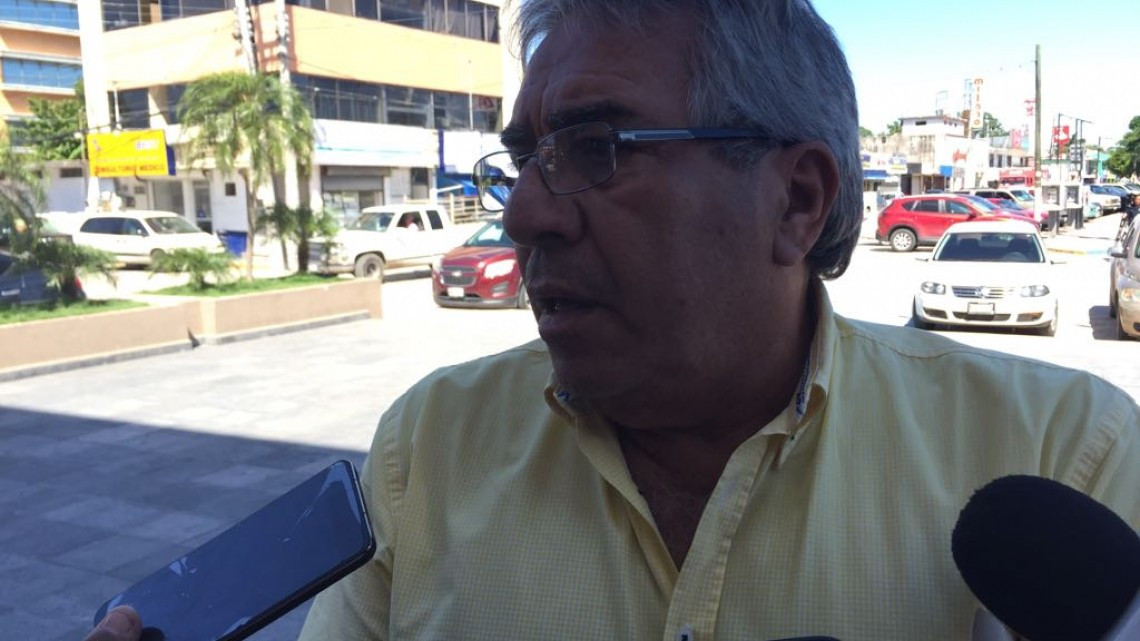 Siguen arrojando desechos domésticos a canales a cielo abierto