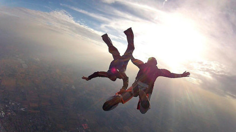 Paracaidista publica momento de terror en el aire