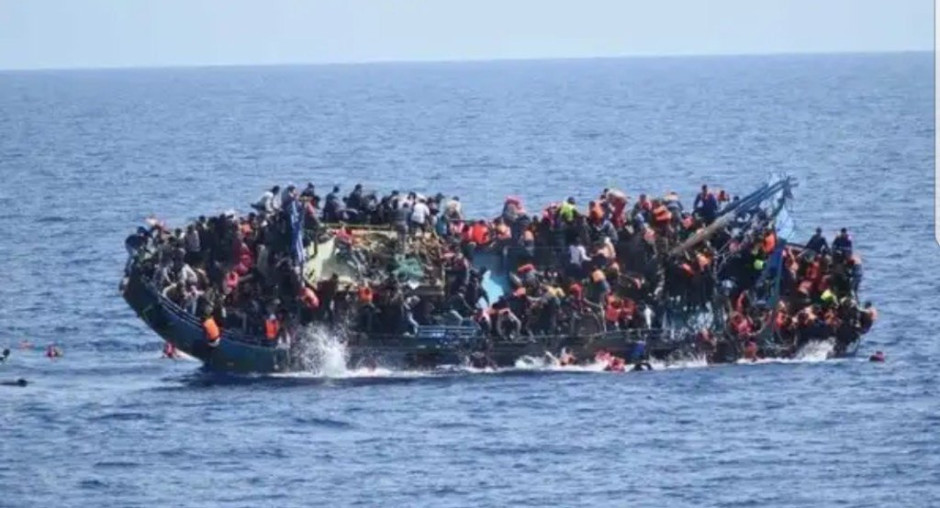 Deja 10 muertos y 90 desaparecidos naufragio frente a Libia 