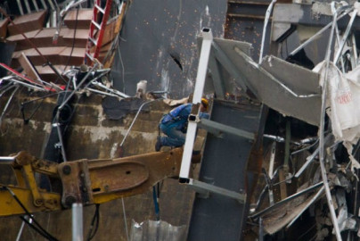 Deja al menos siete muertos y 13 heridos deja derrumbe de edificios en China