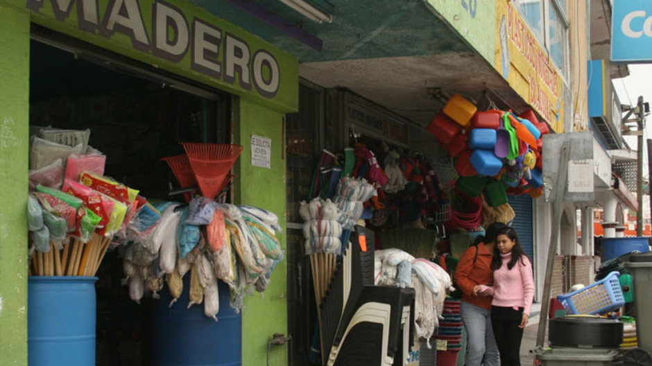 Canaco alista cierres de negocios y recorte de personal
