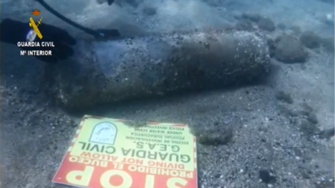 Desalojan playa de la Barceloneta por un artefacto explosivo